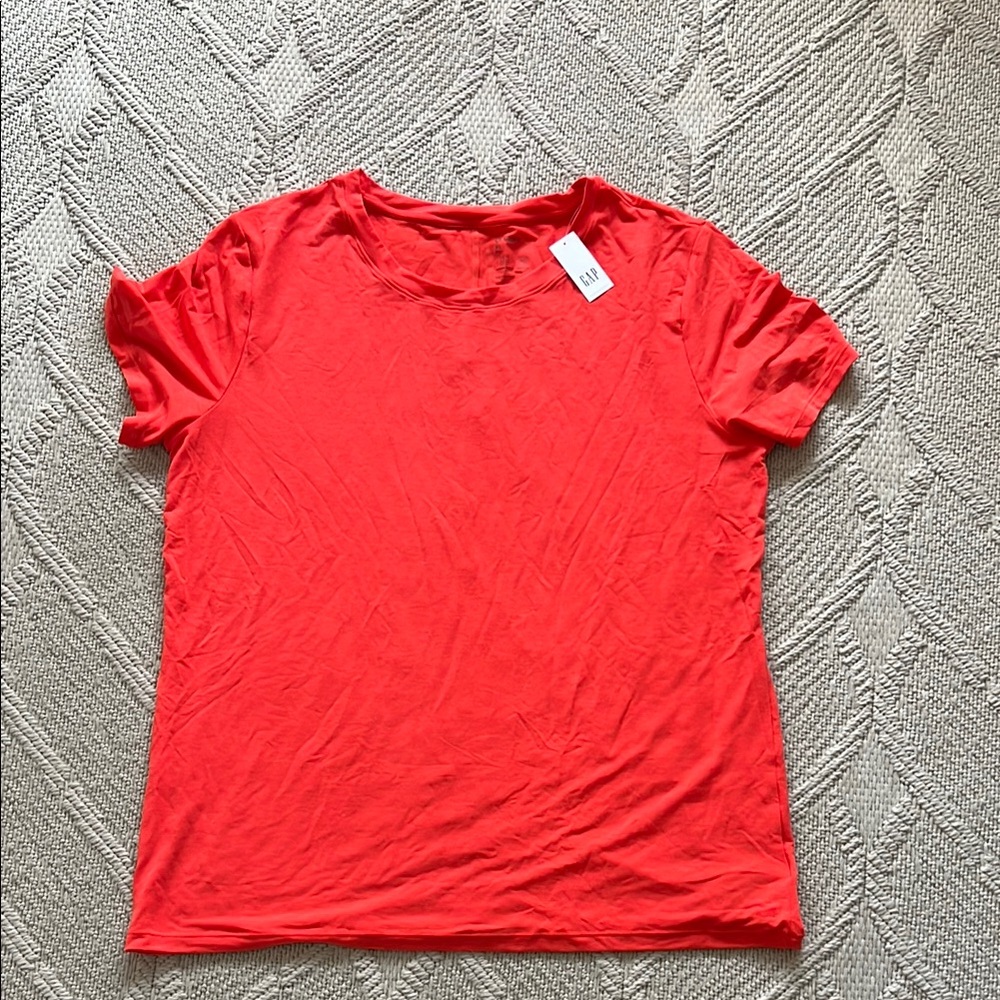 GAP FIT Drifit tshirt